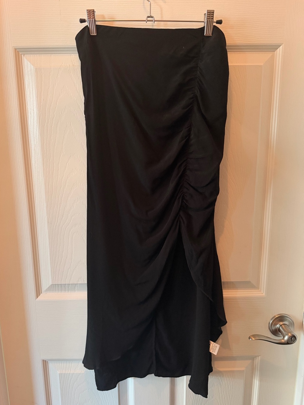Lovers + Friends Black High-Low Ruched Midi Skirt